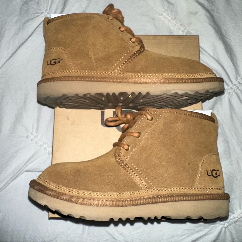 USED Kids "Neumel II Boot" UGG Boots